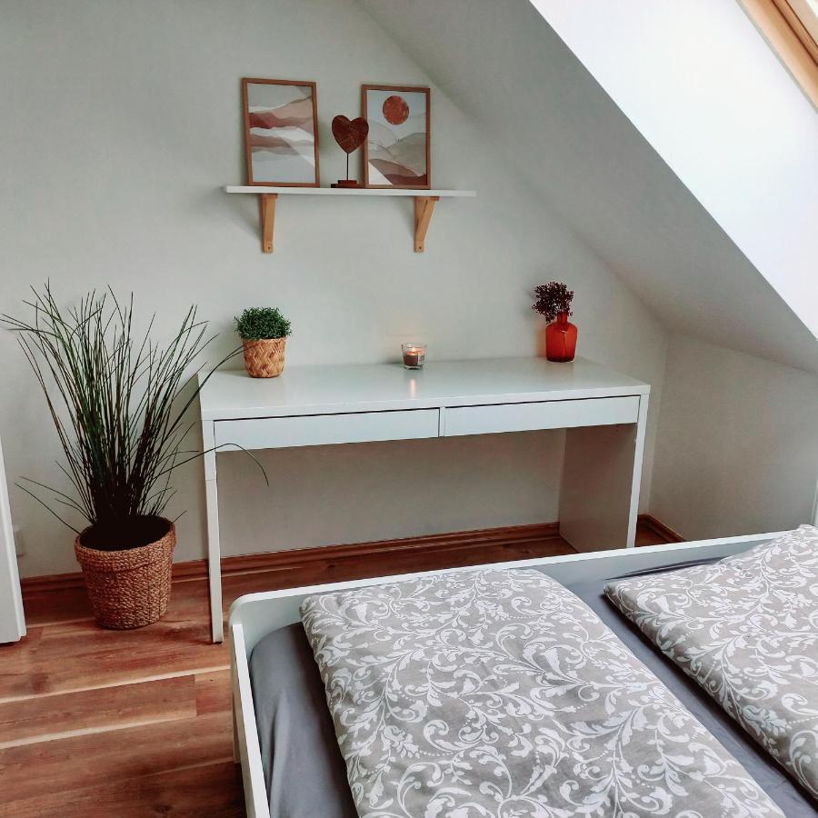 Apartman Pod Horama Leilighet Jilemnice Eksteriør bilde