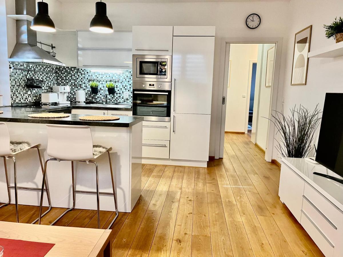 Apartman Pod Horama Leilighet Jilemnice Eksteriør bilde